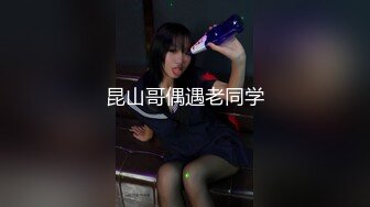 游乐场m女厕近距离偷窥牛仔裙美女的大肥鲍