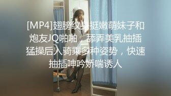 窗外偷拍舞蹈班女孩脱光衣服等热水洗澡时 练习一下今天学过的舞蹈