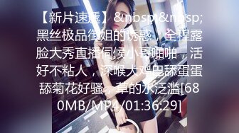 商场女厕近距离偷窥绿衣美女的多毛小黑鲍