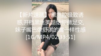 妹子开始拍还害羞后面到了高潮在镜头前就各种搔首弄姿