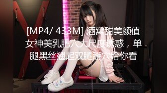 饥渴淫荡熟女富婆找肌肉男舔老骚逼【MP4/269MB】