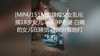 妖艳成熟妩媚TS美妖 夜晚露出叼食大鸡巴，性感的裙子掩盖不住大美腿，风骚的脸蛋 射进她嘴里 骚！