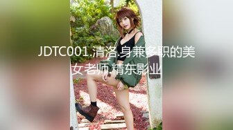 扒开骚逼老婆的蓝色小内内大鸡巴直接插入 站立后入无套猛操 一顿疯插爆操 最后弄喷水 好敏感的小骚货 包射