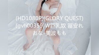 商场女厕全景偷拍牛仔短裙靓妹 光顾着玩手机大黑穴随便拍 一点警觉都没有